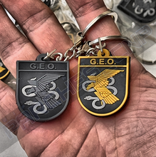 Cargar imagen en el visor de la galería, LLAVERO G.E.O. -GRUPO ESPECIAL DE OPERACIONES
